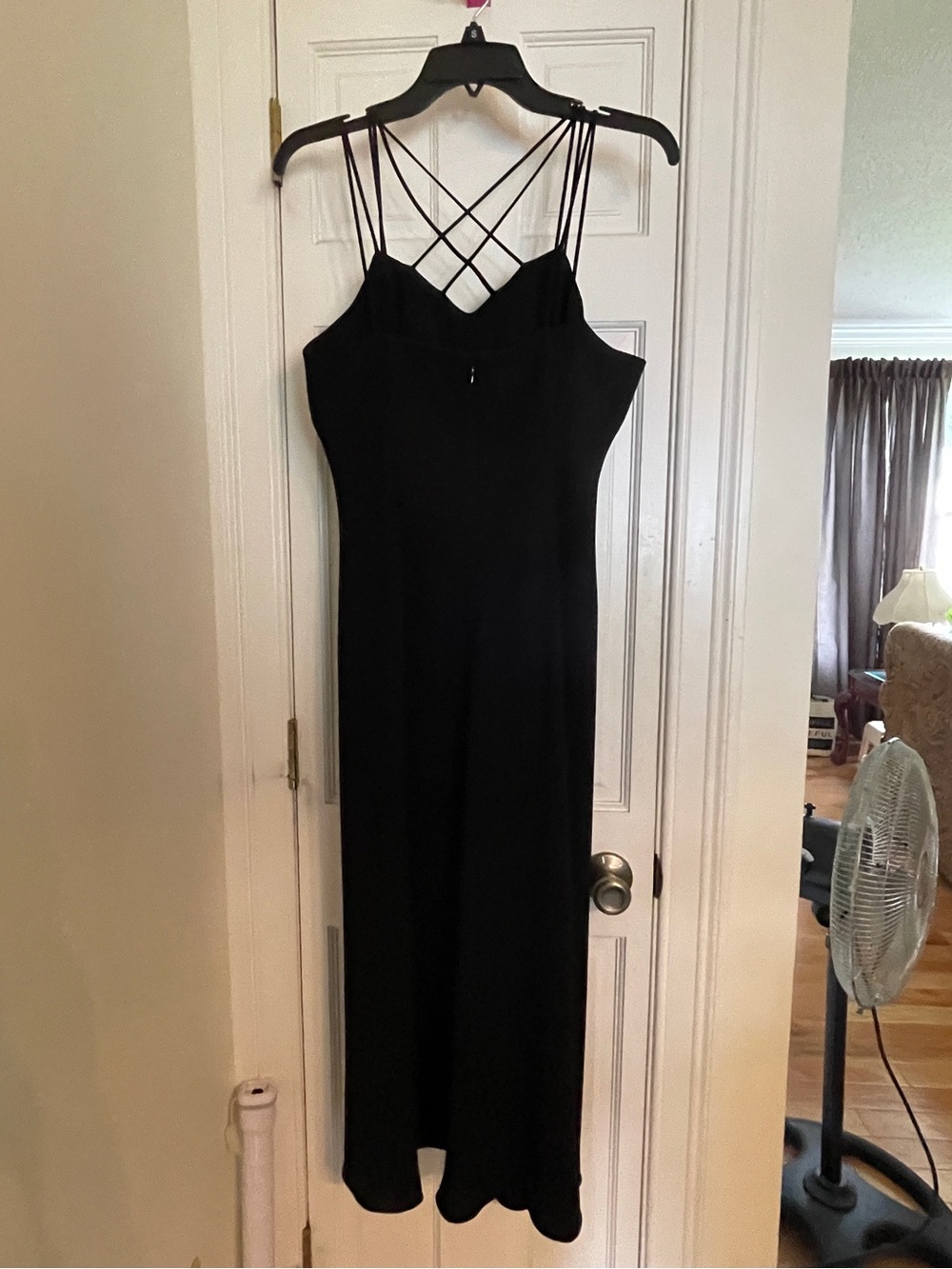 Jones Wear Black Strappy Maxi Dress